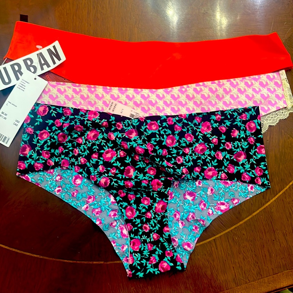 NWT VS and Urban Outfitters No Show Cheekies